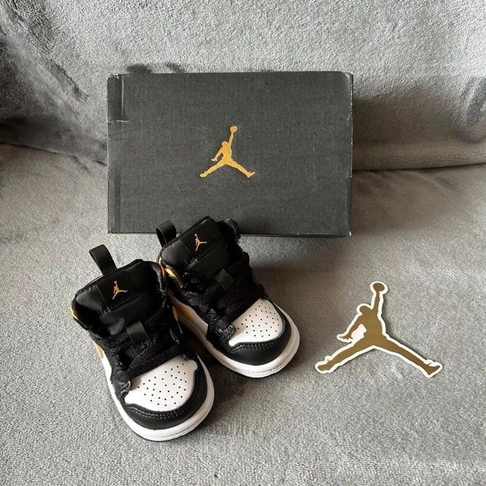 Jordan Air Jordan 1 Baby High Top Sneakers White Black Gold size 2c #136
